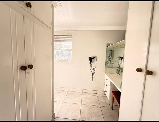 4 BEDROOM FREEHOLD FOR SALE IN NEWCASTLE CENTRAL